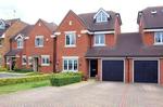 4 bedroom semi-detached house to rent