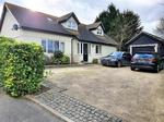 4 bedroom detached bungalow to rent