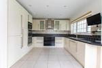 3 bedroom end of terrace house to rent