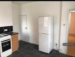 3 bedroom end of terrace house to rent