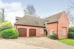 5 bedroom detached house to rent