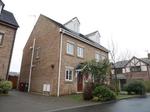 4 bedroom semi-detached house to rent