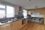 3 bedroom end of terrace house to rent