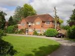 5 bedroom detached house to rent