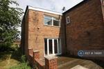 3 bedroom end of terrace house to rent