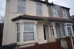 3 bedroom end of terrace house to rent
