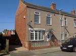 3 bedroom semi-detached house to rent