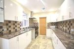 6 bedroom terraced house to rent