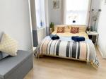 Studio flat to rent