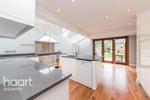 5 bedroom terraced house to rent