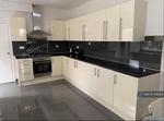 5 bedroom terraced house to rent