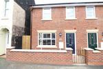 3 bedroom end of terrace house to rent