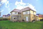 5 bedroom detached house to rent