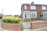 3 bedroom end of terrace house to rent