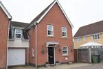 4 bedroom link detached house to rent