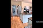 4 bedroom semi-detached house to rent