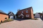 4 bedroom detached house to rent