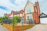 6 bedroom detached house to rent