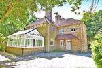 5 bedroom detached house to rent