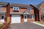 4 bedroom semi-detached house to rent