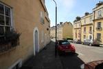 6 bedroom terraced house to rent