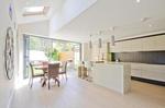 5 bedroom end of terrace house to rent