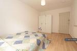 3 bedroom house share to rent