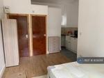 Studio flat to rent