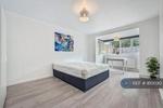 4 bedroom semi-detached house to rent