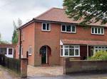 3 bedroom semi-detached house to rent