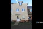 3 bedroom semi-detached house to rent