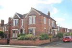 5 bedroom semi-detached house to rent