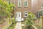 4 bedroom end of terrace house to rent