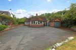 4 bedroom detached bungalow to rent