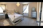 5 bedroom detached house to rent