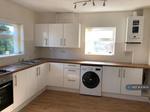 3 bedroom semi-detached house to rent