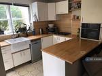 2 bedroom flat share to rent