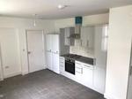 6 bedroom end of terrace house to rent