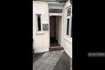 4 bedroom flat to rent