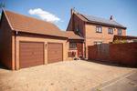 4 bedroom detached house to rent