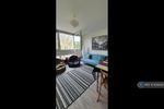 2 bedroom flat share to rent