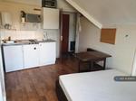Studio flat to rent