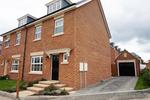 4 bedroom semi-detached house to rent