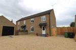 3 bedroom semi-detached house to rent