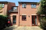 4 bedroom link detached house to rent