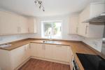 3 bedroom end of terrace house to rent