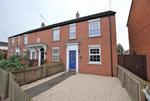 3 bedroom semi-detached house to rent