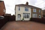 3 bedroom semi-detached house to rent