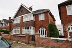 3 bedroom semi-detached house to rent