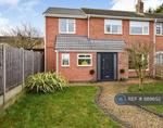 4 bedroom semi-detached house to rent